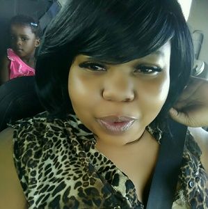 Meet your Posher, Chinikqua